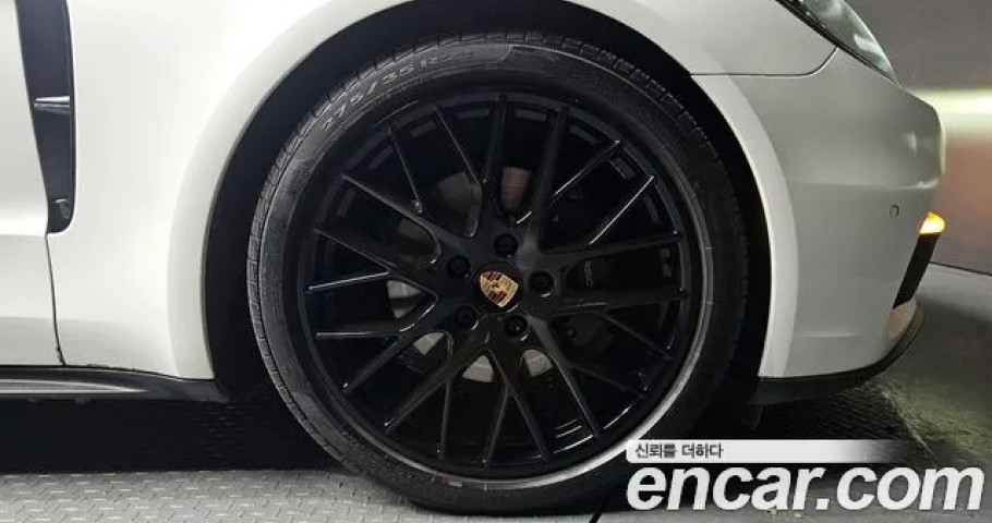 Porsche Panamera 