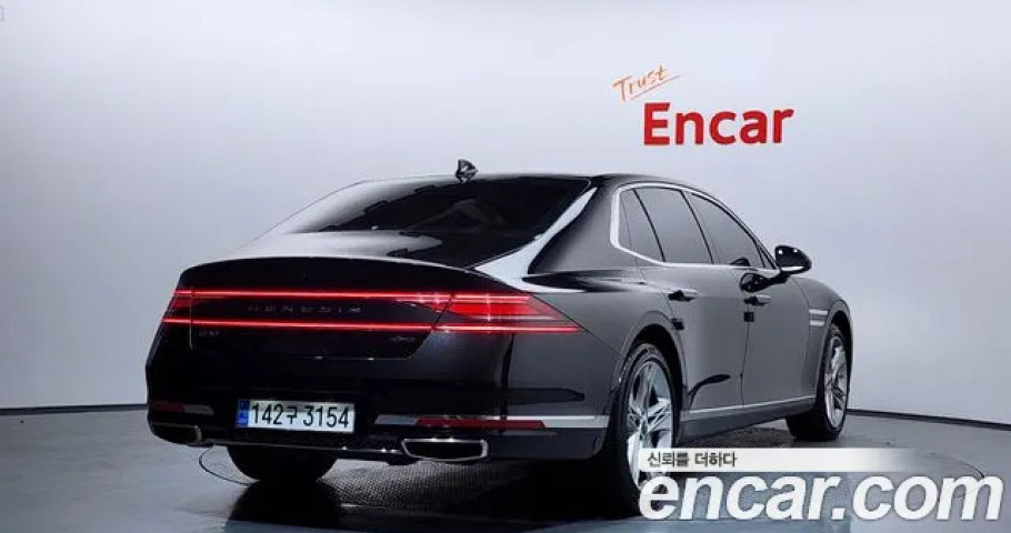 Genesis G90 