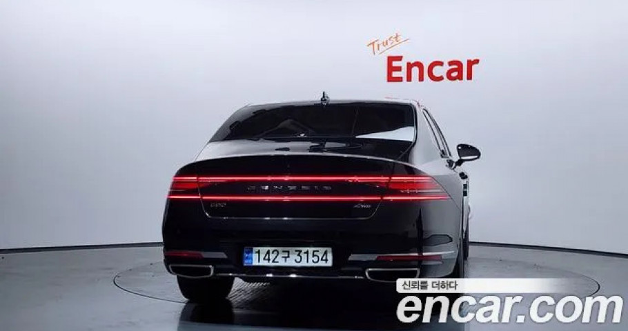 Genesis G90 