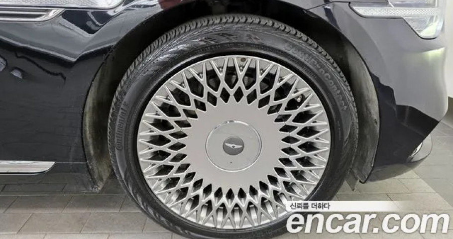 Genesis G90 