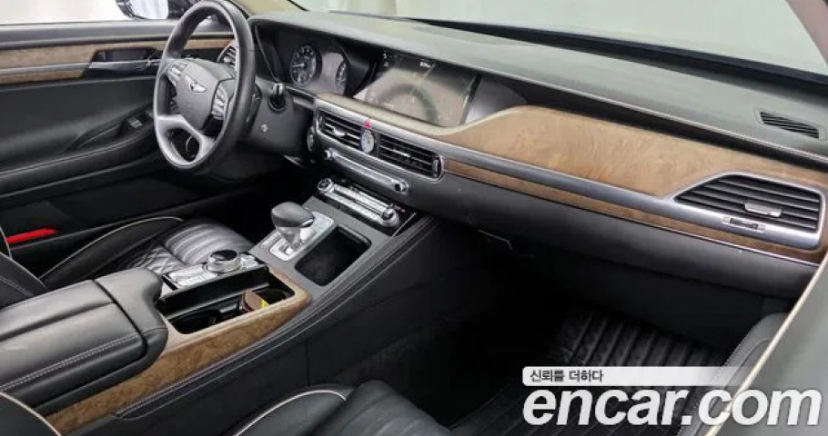 Genesis G90 