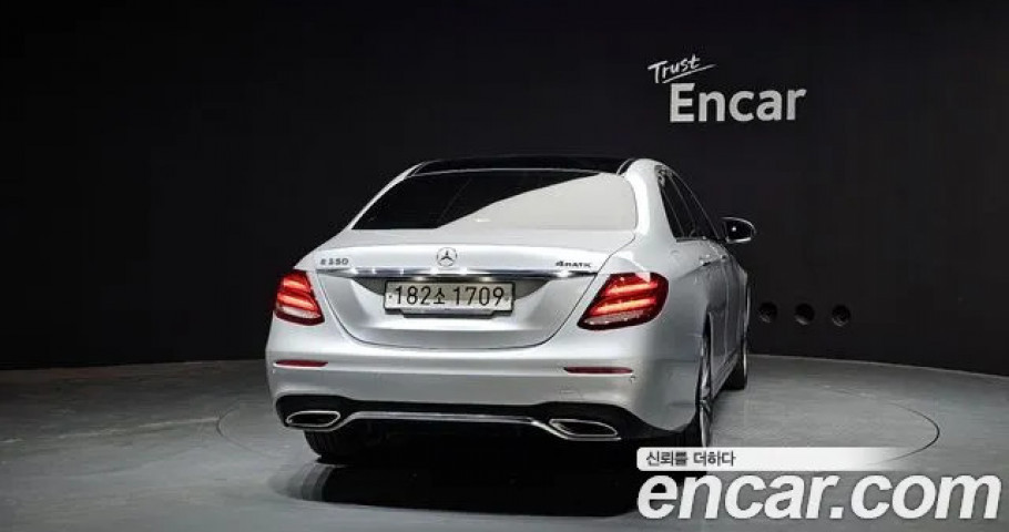 Mercedes-Benz E-Class 