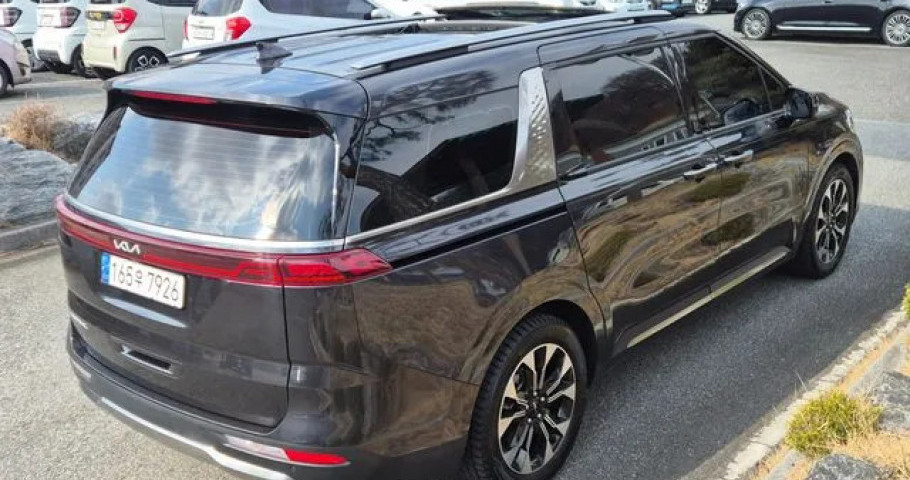 Kia Carnival 