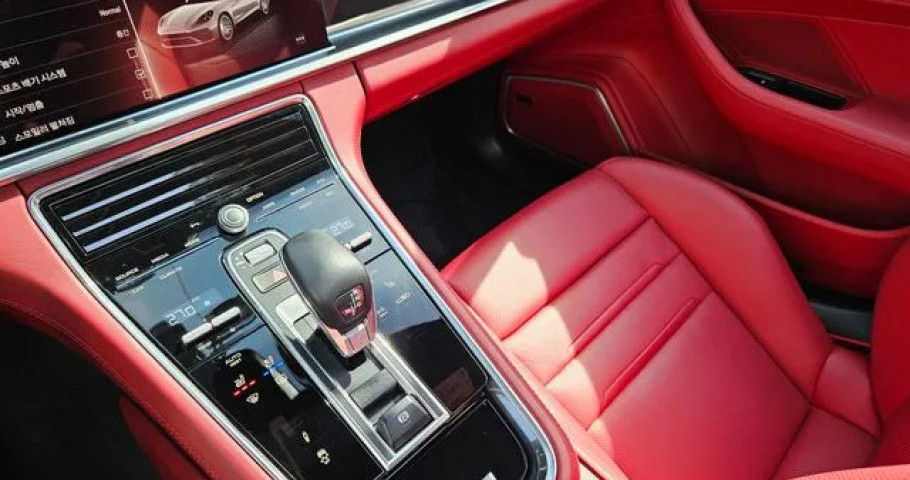 Porsche Panamera 