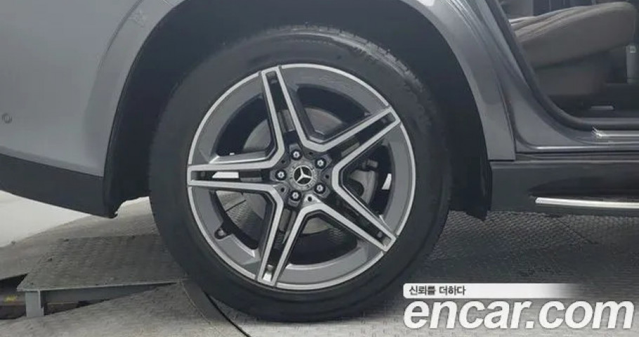 Mercedes-Benz Gls-Class 