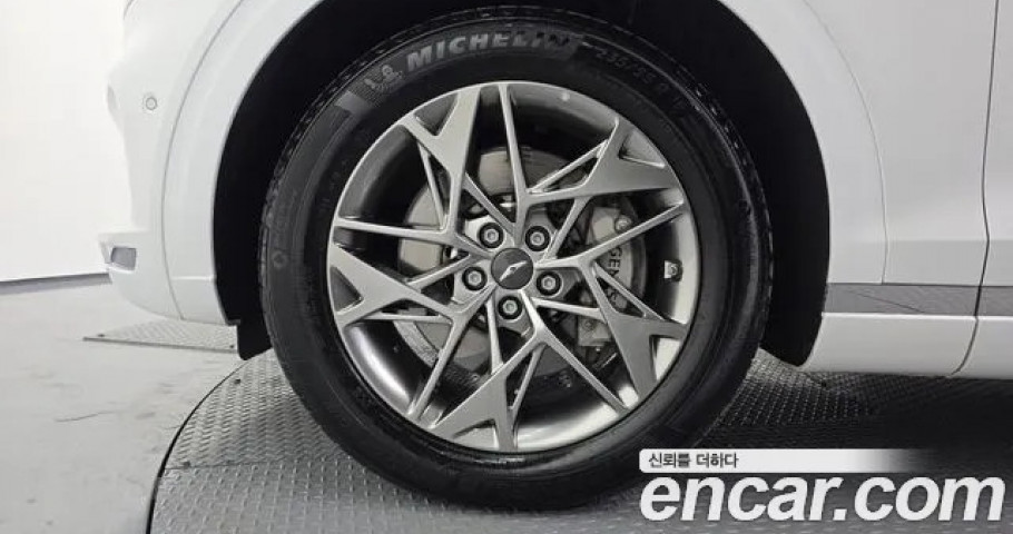 Genesis Gv70 