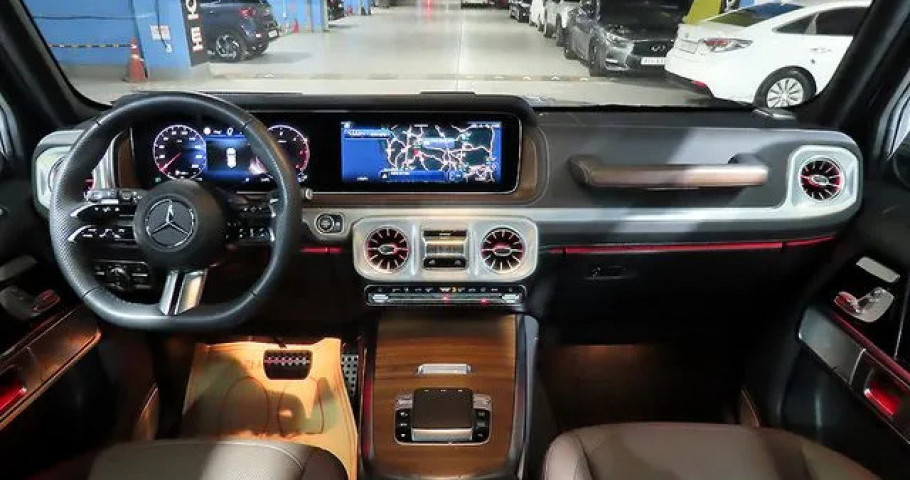 Mercedes-Benz G-Class 