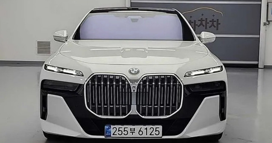 Bmw 7-Series 