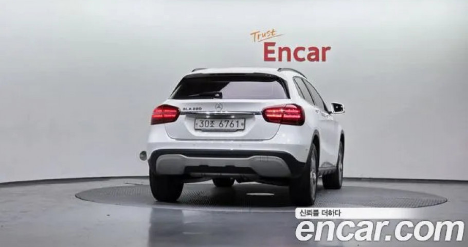 Mercedes-Benz Gla-Class 