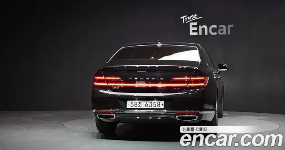 Genesis G90 