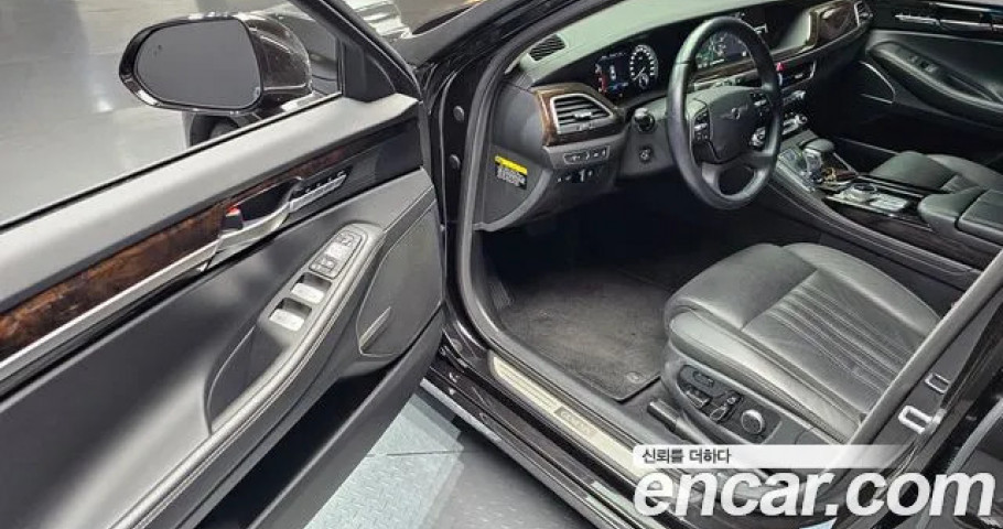Genesis G90 