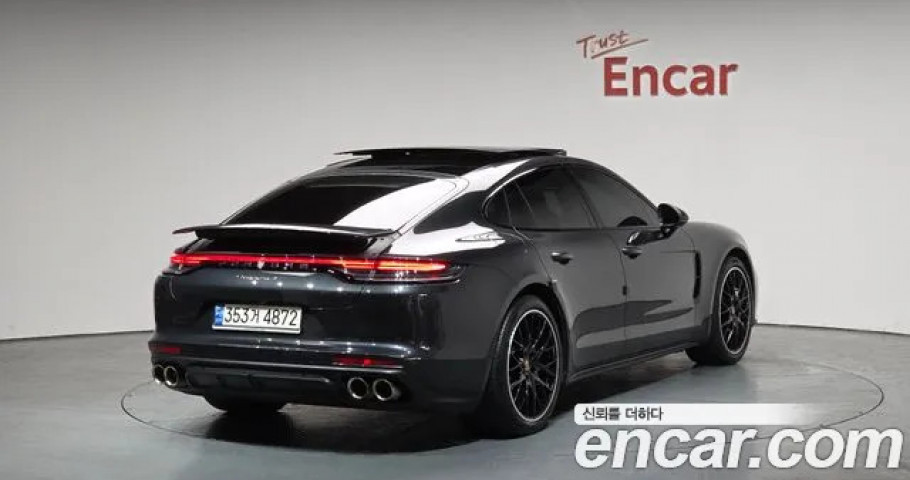 Porsche Panamera 