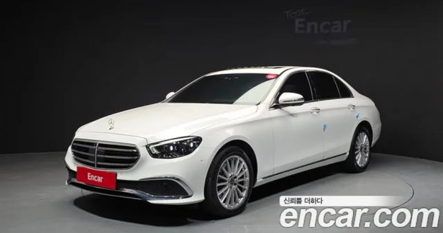 Mercedes-Benz E-Class 