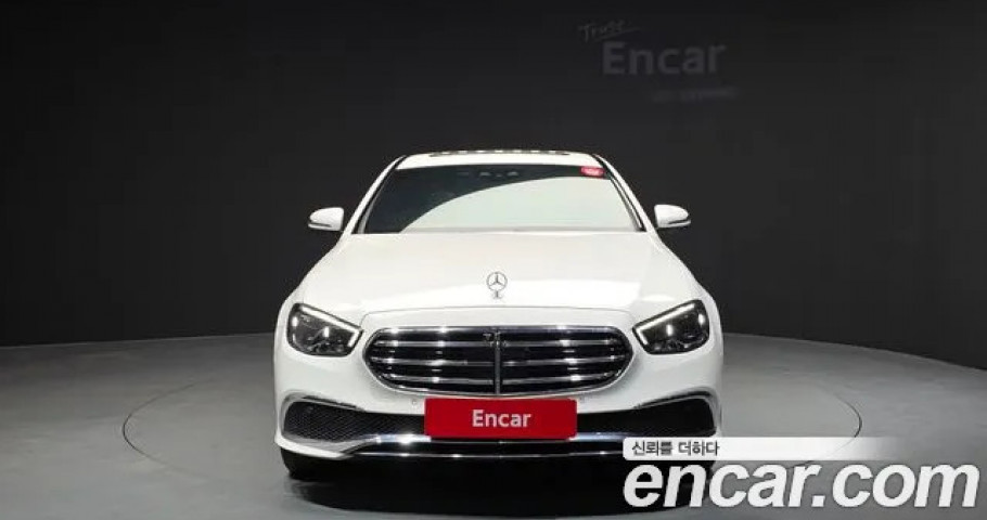 Mercedes-Benz E-Class 