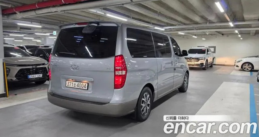Hyundai Starex 