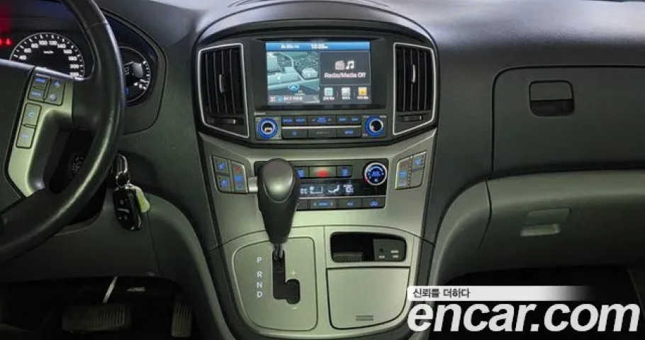 Hyundai Starex 