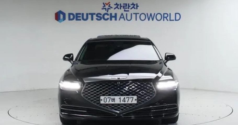 Genesis G90 