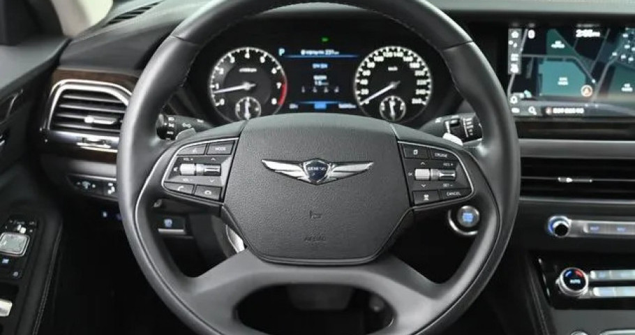 Genesis G90 