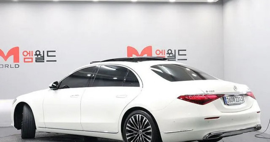 Mercedes-Benz S-Class 