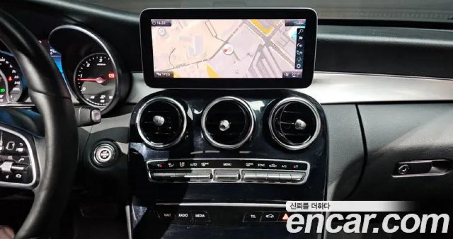 Mercedes-Benz C-Class 