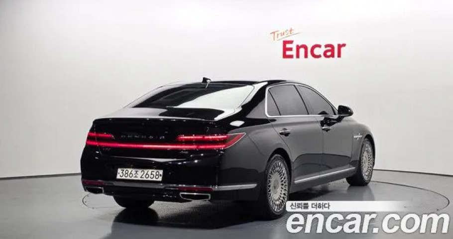Genesis G90 
