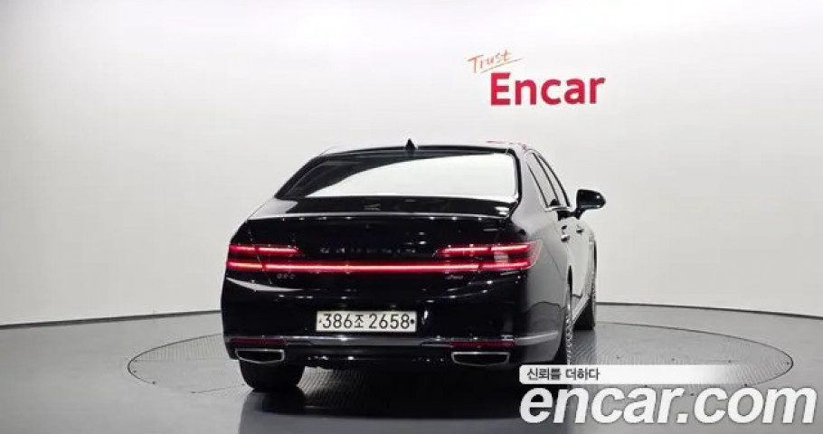 Genesis G90 