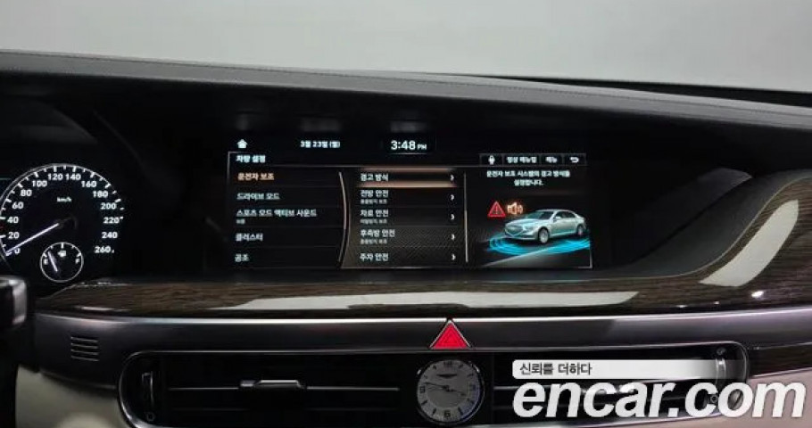 Genesis G90 
