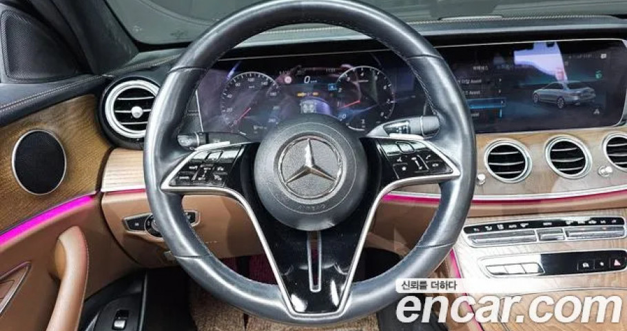 Mercedes-Benz E-Class 