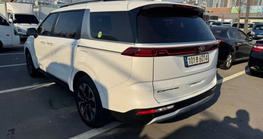 Kia Carnival 
