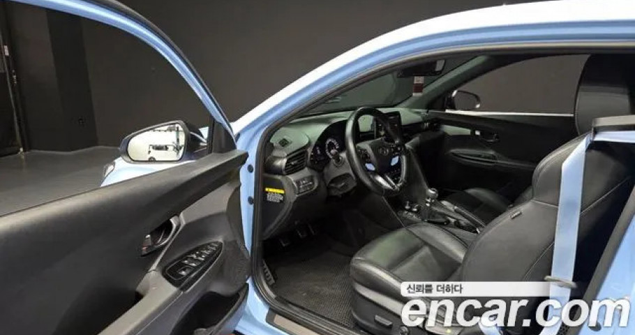 Hyundai Veloster 
