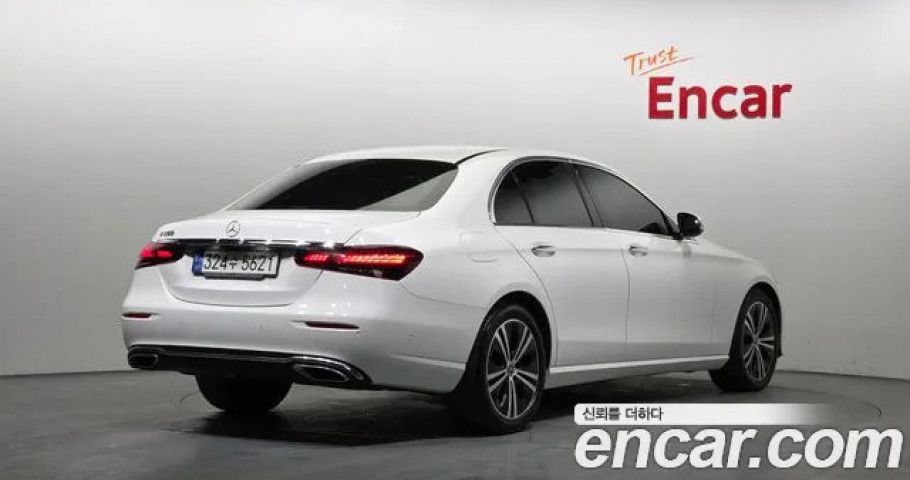 Mercedes-Benz E-Class 
