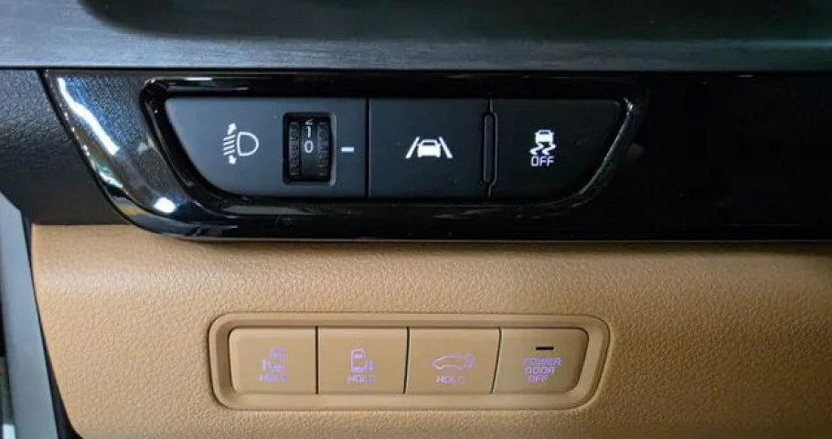 Kia Carnival 