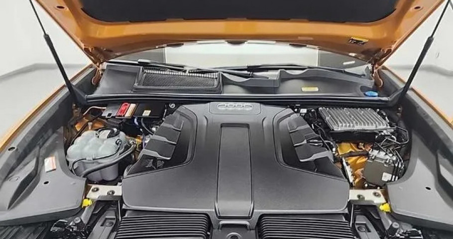 Audi Q8 