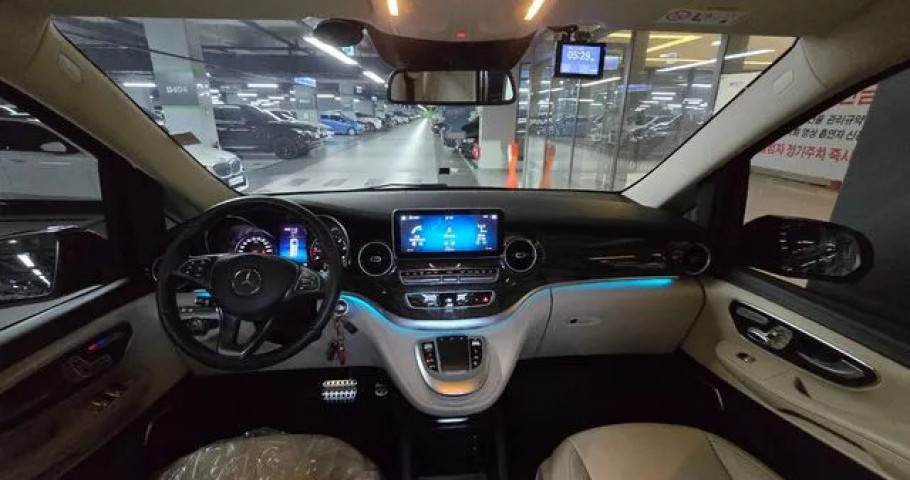 Mercedes-Benz V-Class 