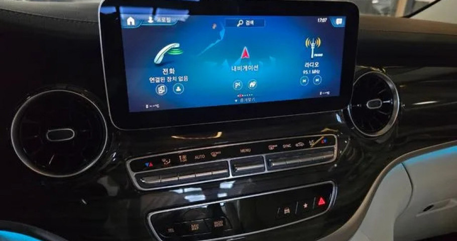Mercedes-Benz V-Class 