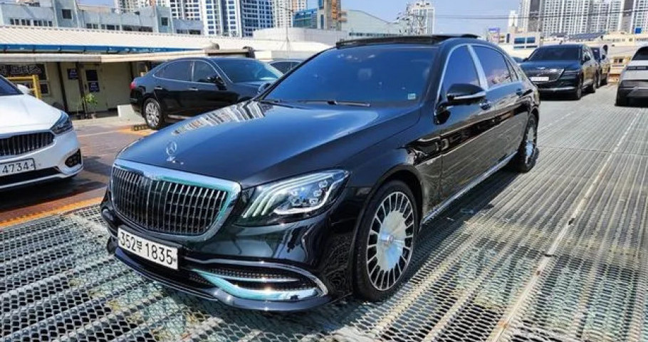Mercedes-Benz S-Class 
