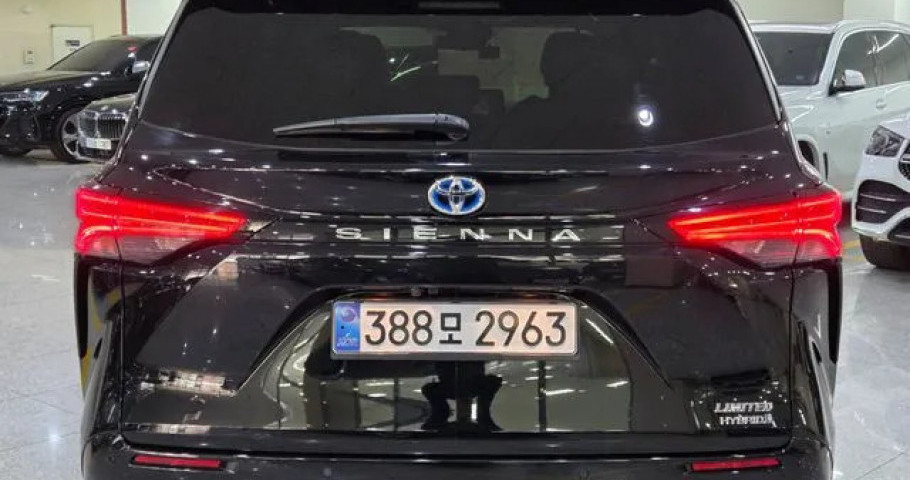 Toyota Sienna 