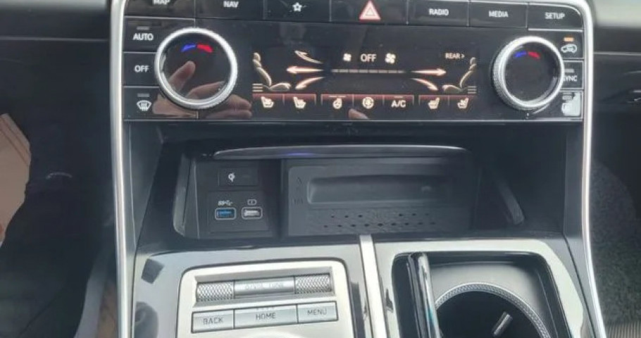 Genesis Gv80 