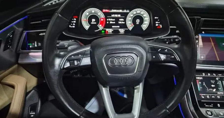 Audi Q8 