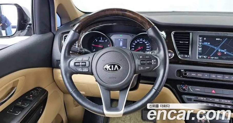 Kia Carnival 