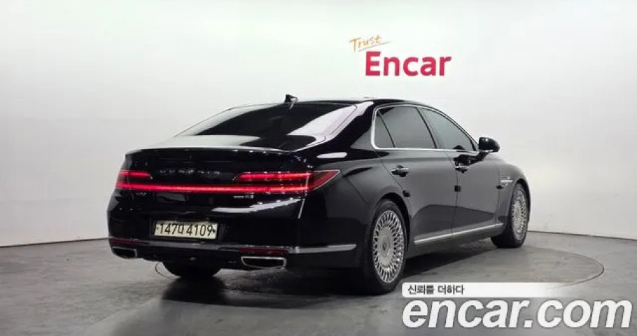 Genesis G90 