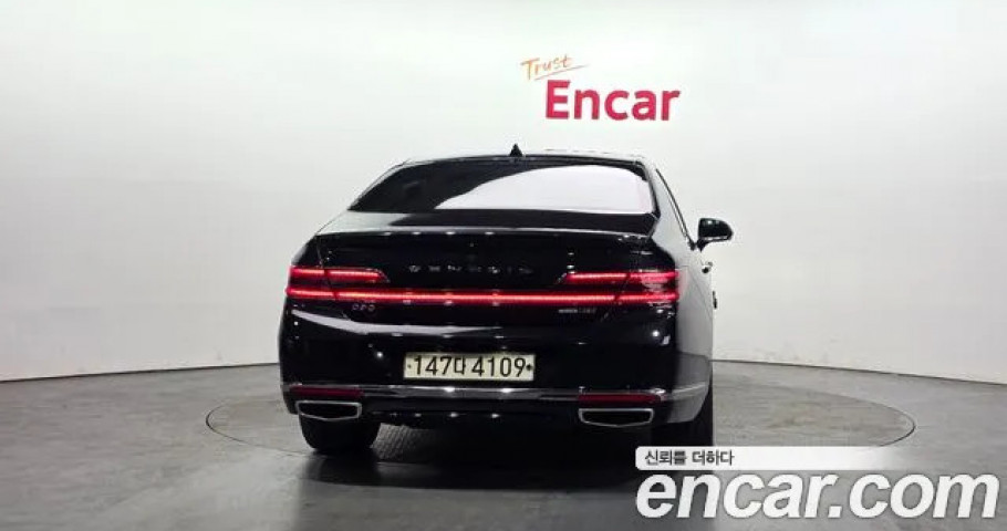 Genesis G90 