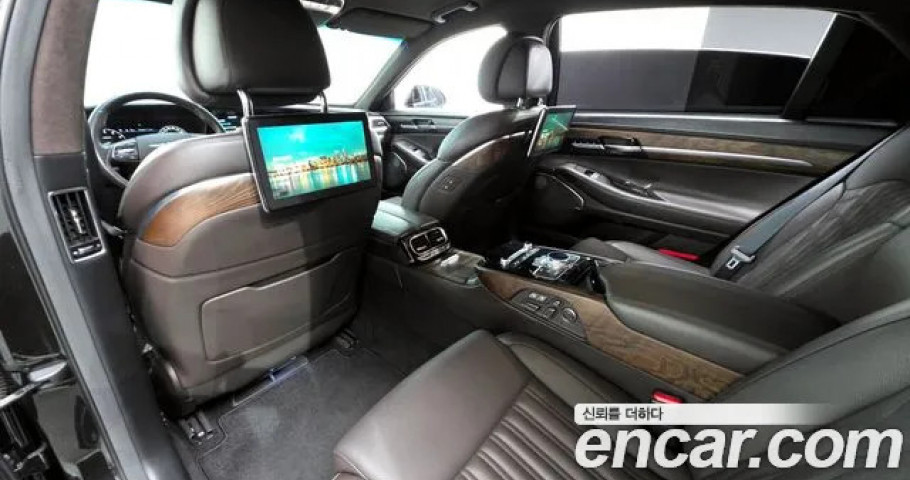 Genesis G90 