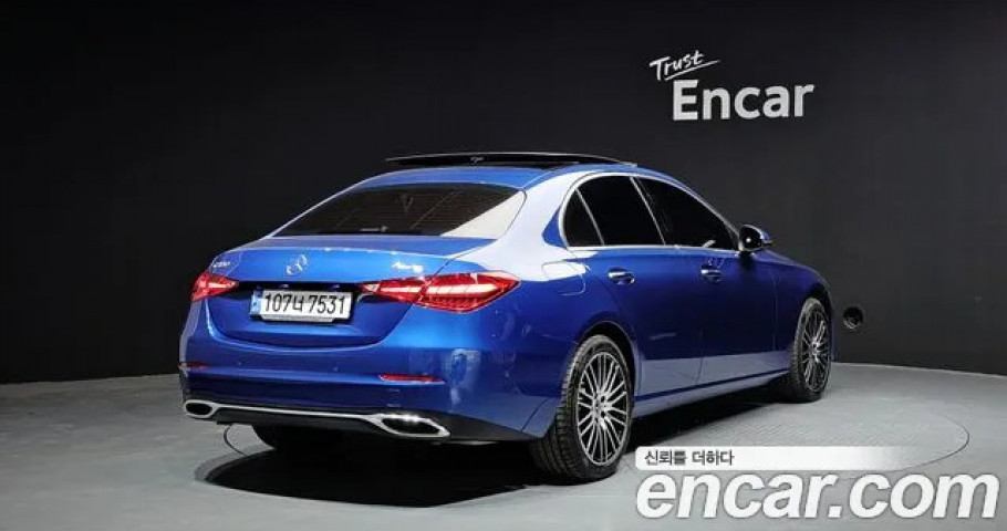 Mercedes-Benz C-Class 