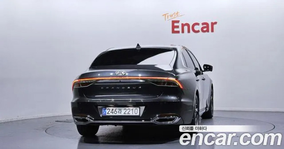 Hyundai Grandeur 