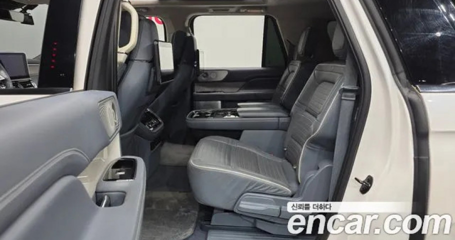 Lincoln Navigator 