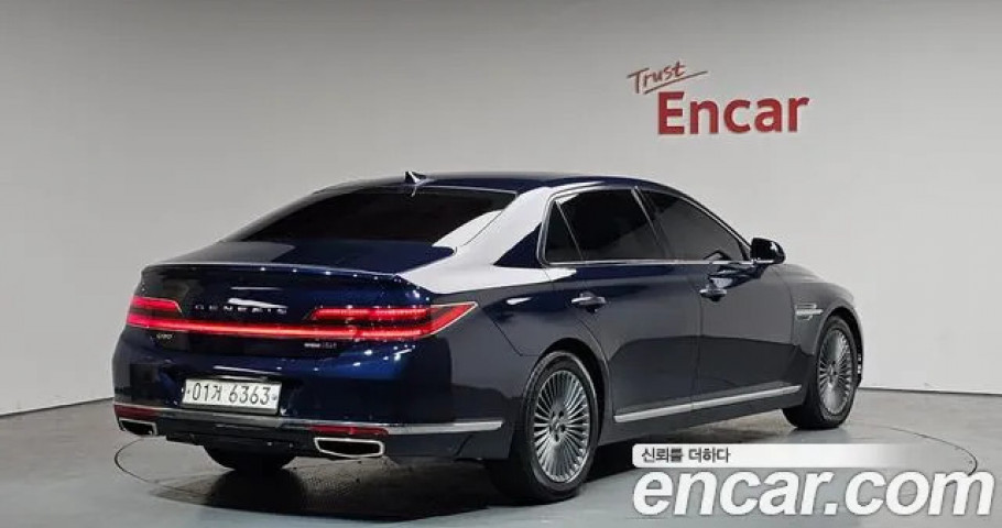 Genesis G90 