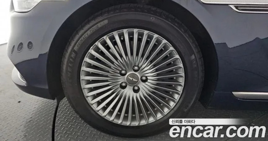 Genesis G90 