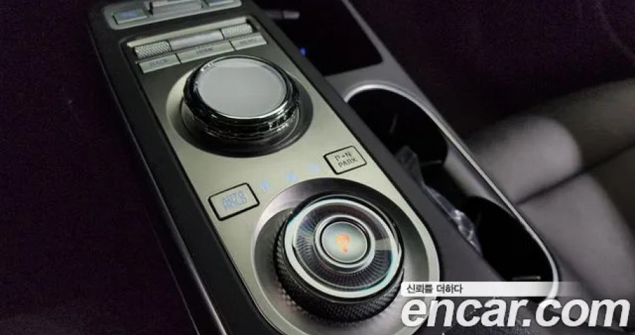 Genesis Gv70 