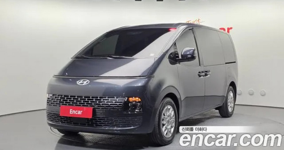 Hyundai Staria 